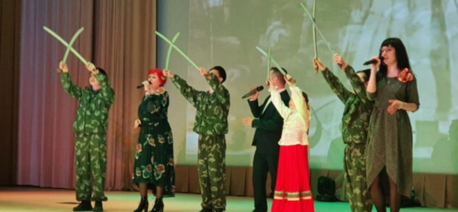 Внешкольный казачий класс принял участие в торжествах.